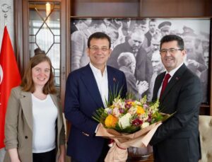 İmamoğlu’ndan Başkan Çerkez’e Tebrik Ziyareti
