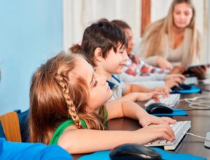 Bilgisayar çocukları aptallaştırıyor mu?