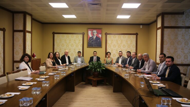 Çekmeköy Belediyesi ve İETT Yöneticileri İle Toplantı Yaptı