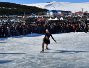 Ardahan 15. Çıldır Gölü Altın At Kristal Buz Festivali