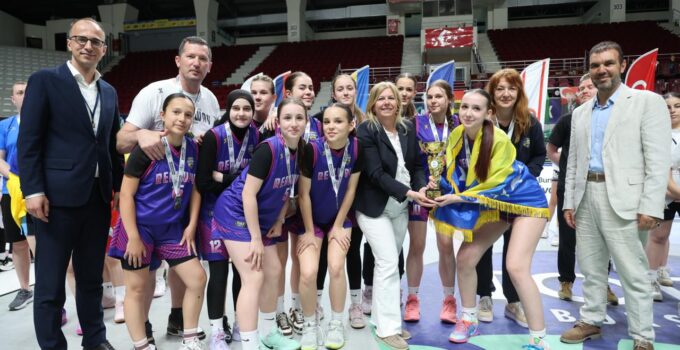 Bursa’da spor şenliklerinde kardeşlik rüzgarı esti