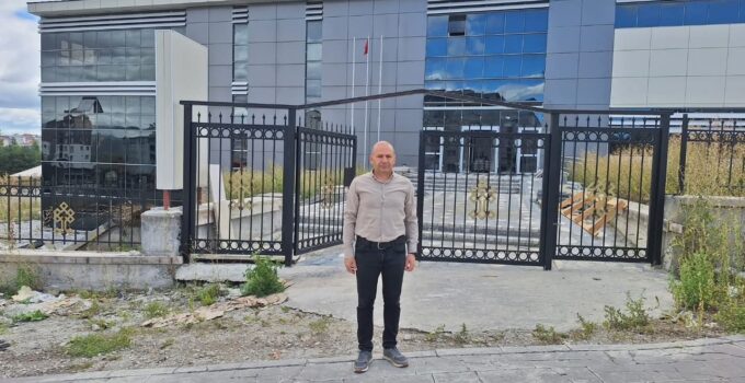 Kadir Sinan Onay; Ardahan Daha Kaç Yıl Bekleyecek?