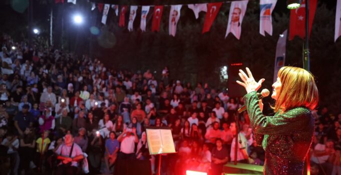 Çekmeköy’de Gülden Karaböcek Rüzgarı Esti