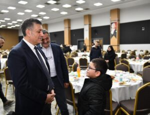 Başkan Bozkurt Sağlık Çalışanlarıyla İftar’da Buluştu