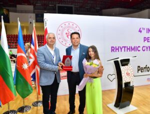 Esenyurt’ta Spora ve Sporcuya Tam Destek