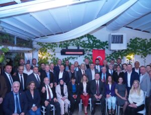 Sarıyer’in 38 Mahalle Muhtarı Yemekte Buluştu