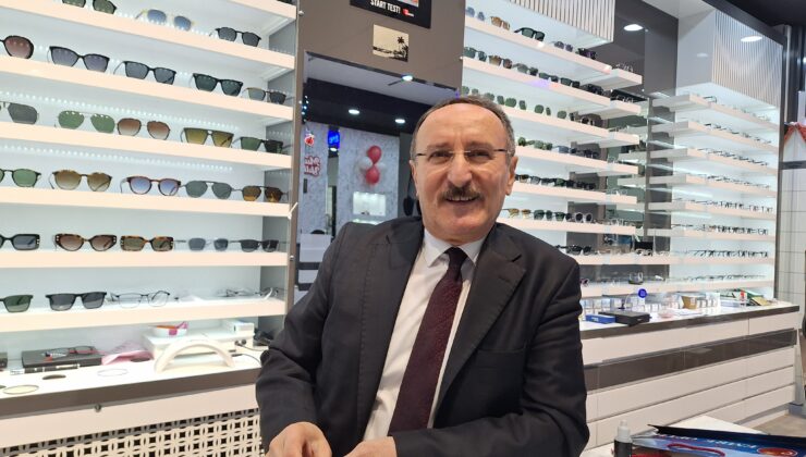 Recep Akçay: Göz Dünyaya Açılan Bir Penceredir
