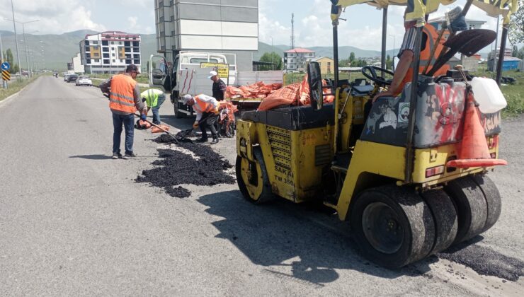 Ardahan Belediye Ekipleri Yoğun Çalışıyor