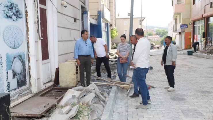 Ardahan Belediyesi Yol ve Kaldırımları Yeniliyor