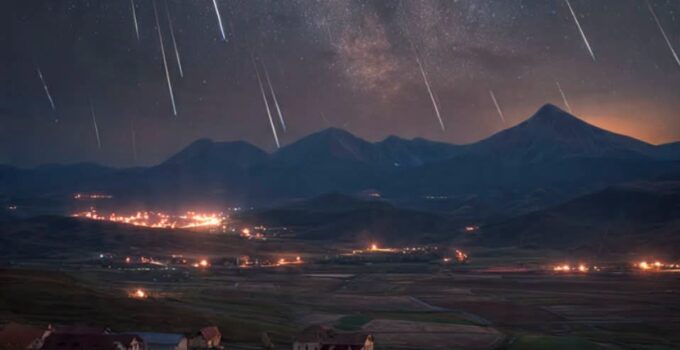 Çıldır Gürcistan semalarında meteor yağmuru